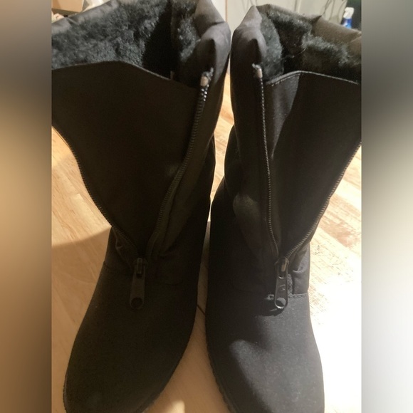Toe Warmers black boots size 7 1/2 in EUC No signs of wear. Made in Canada 🇨🇦 - Picture 3 of 11
